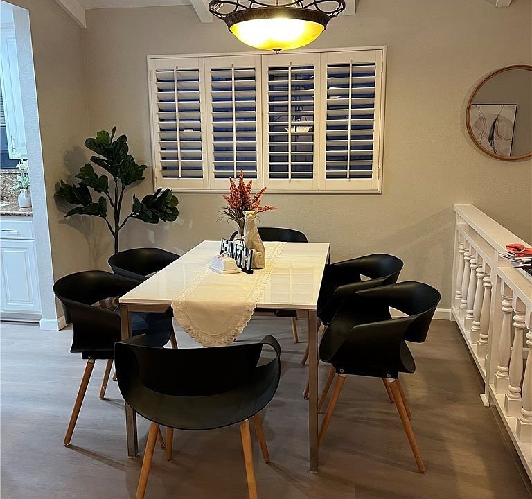 1707-Steinhart-Ave-9