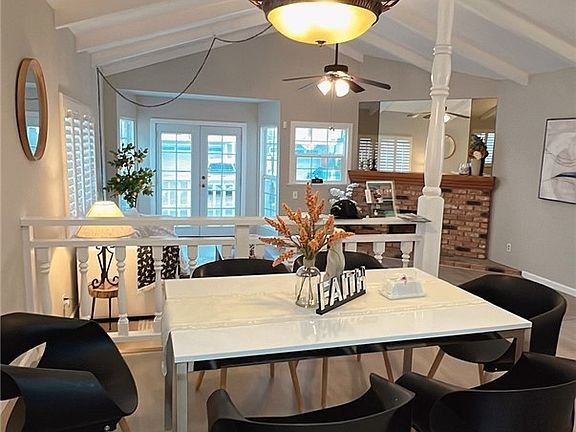 1707-Steinhart-Ave-10