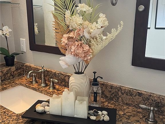 1707-Steinhart-Ave-14