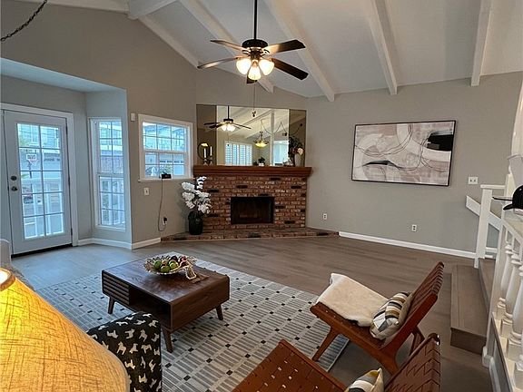 1707-Steinhart-Ave-2