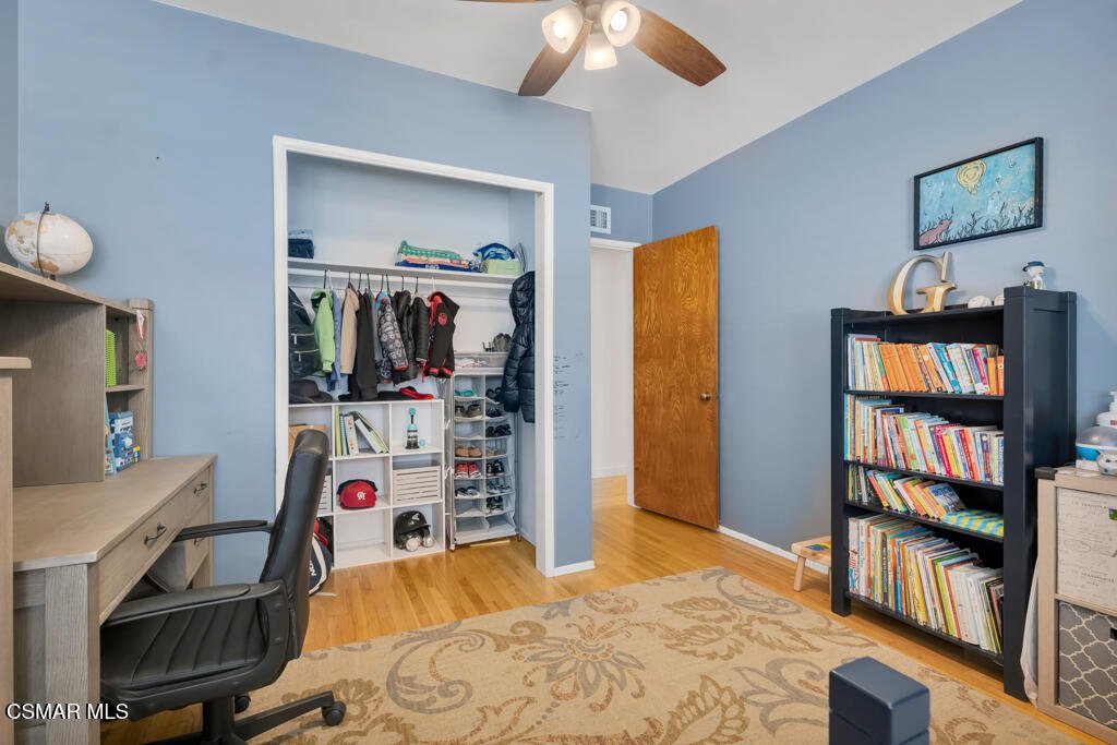 10413 Gaynor Ave30