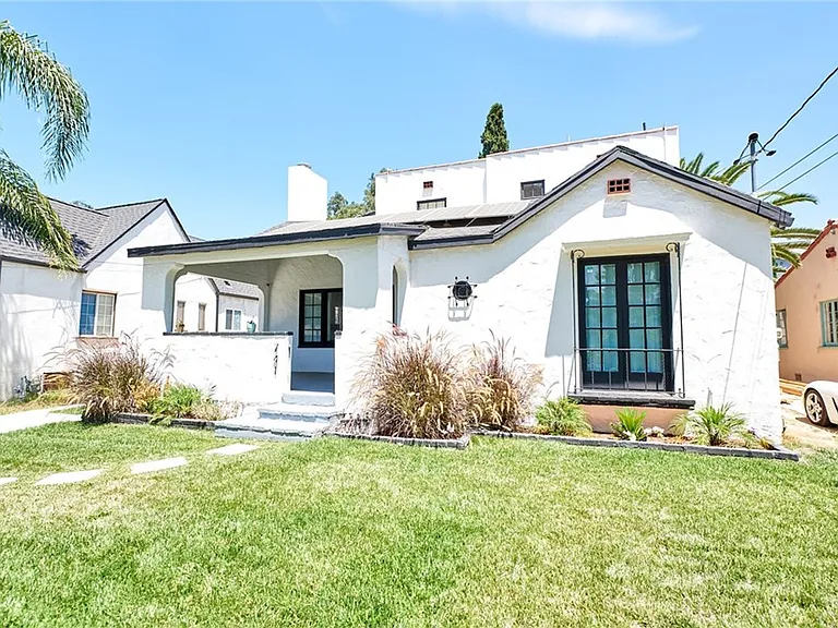 055be1f3f95249726d5405f8c8b6a5b4-cc_ft_768