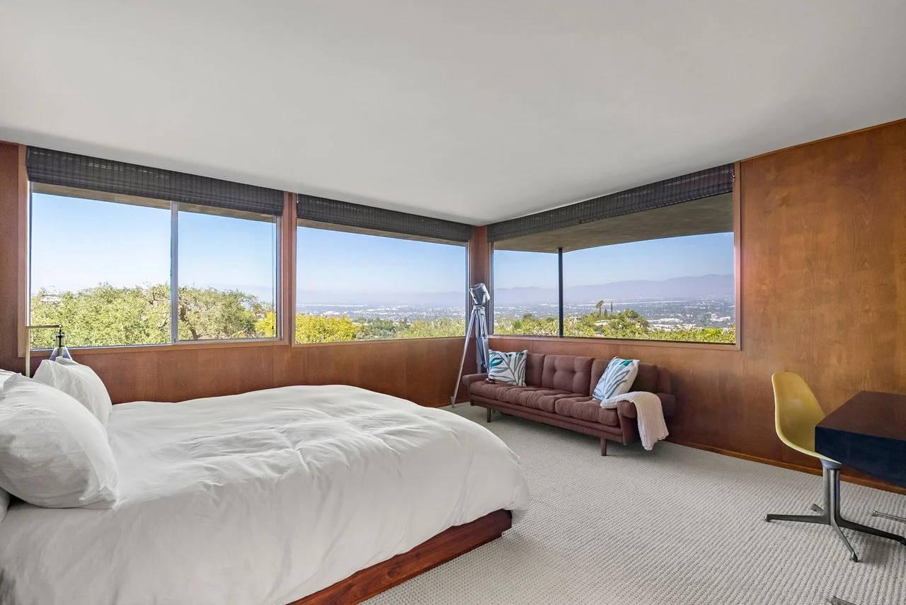 14513 Mulholland Drive-13