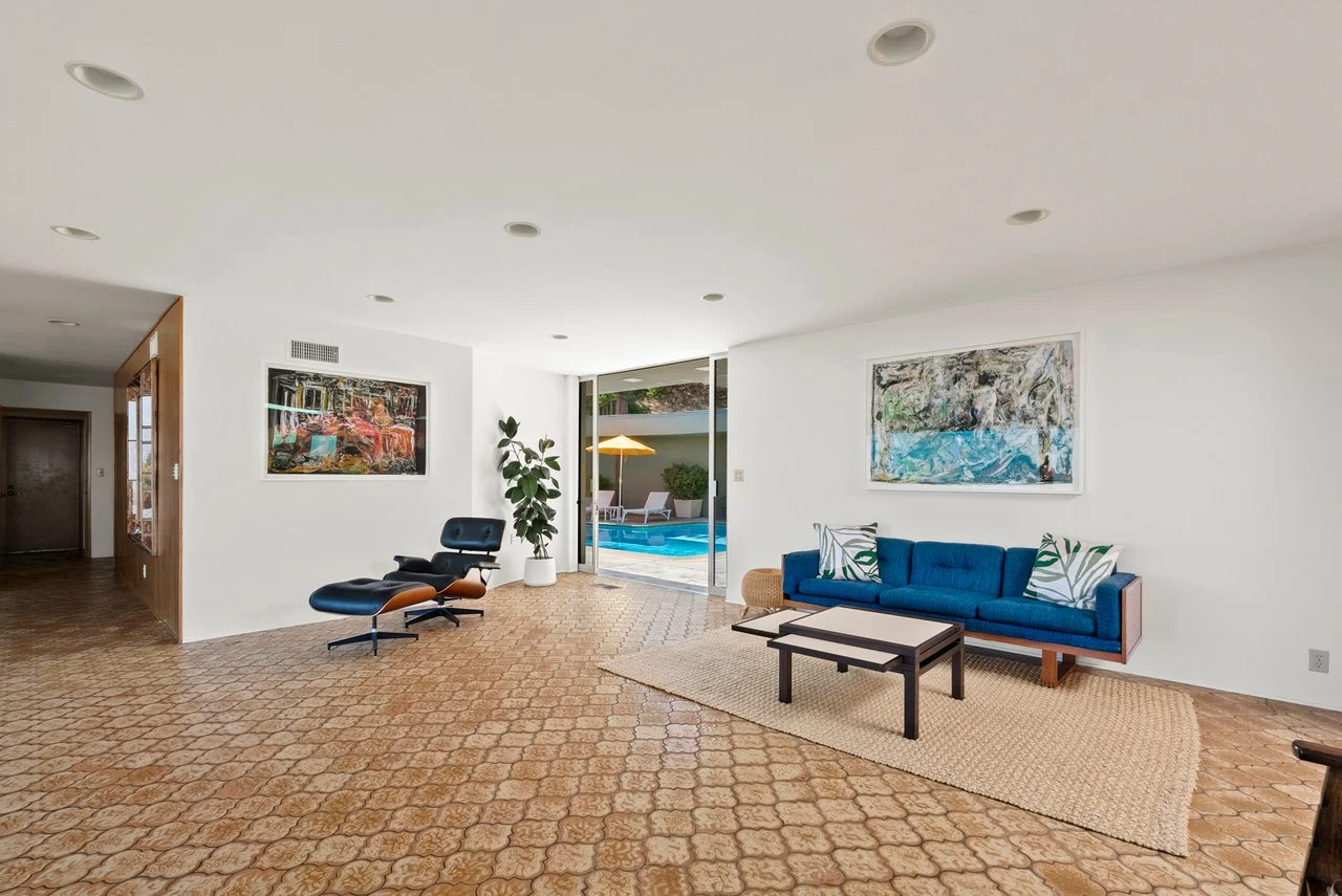 14513 Mulholland Drive-14