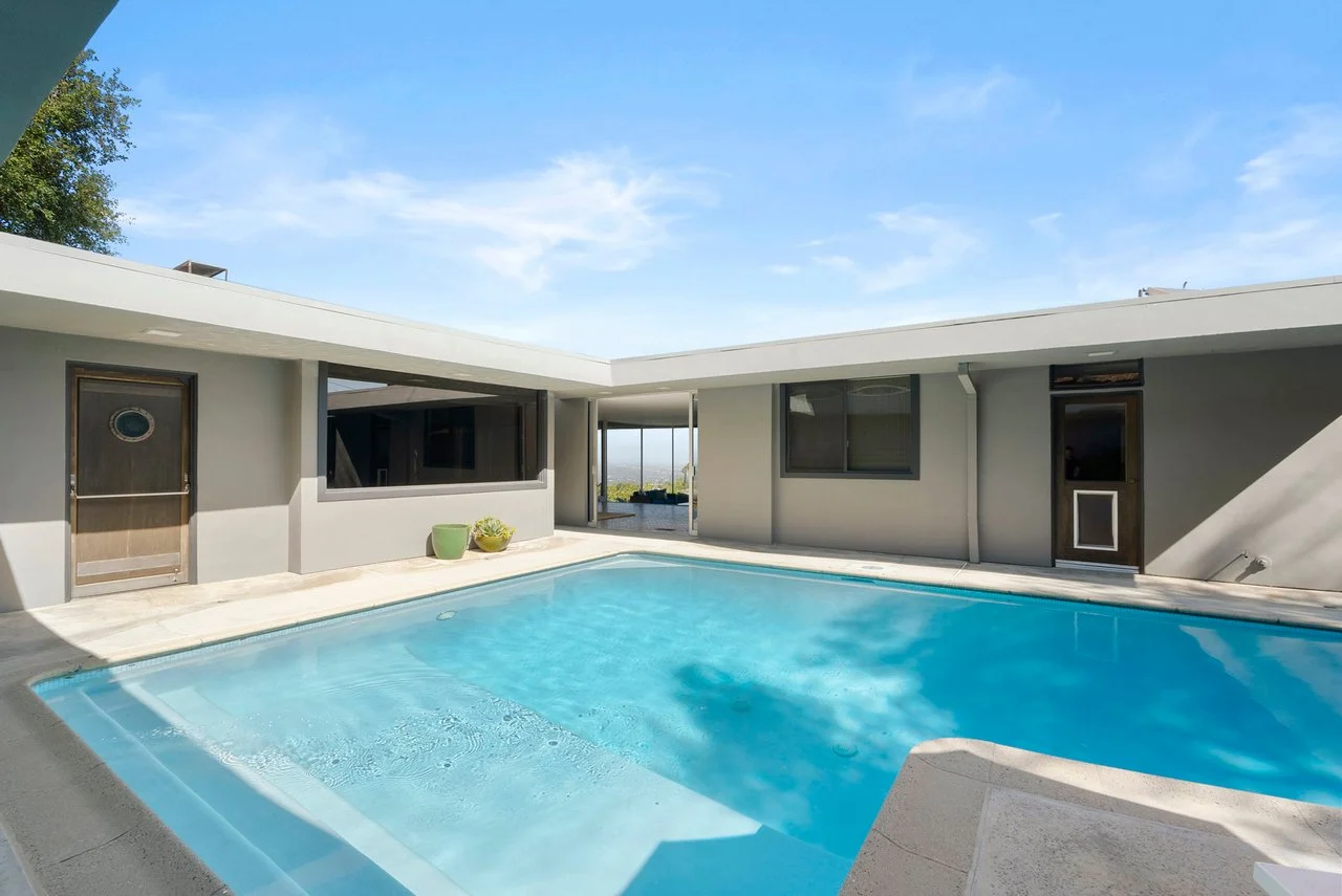 14513 Mulholland Drive-15