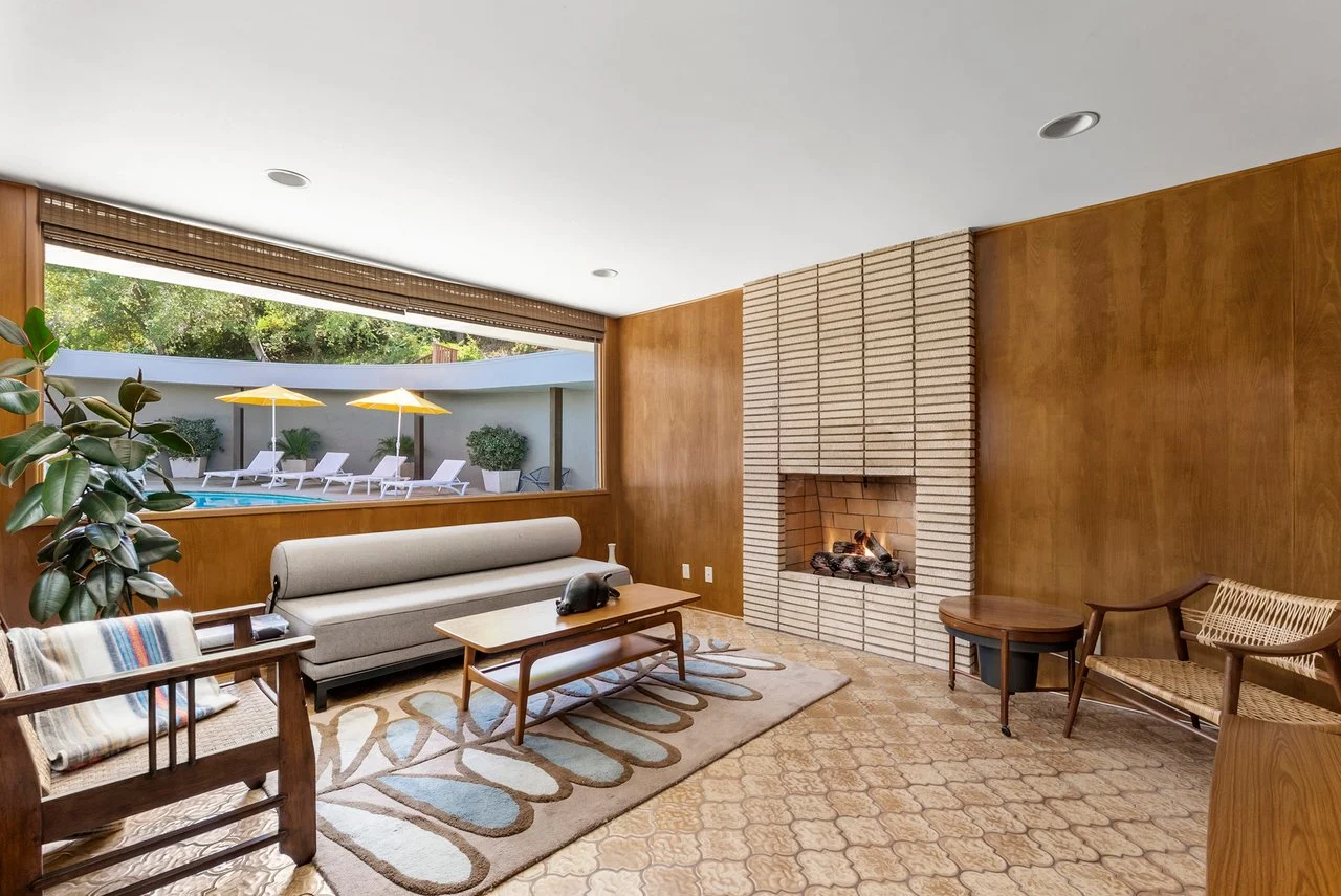 14513 Mulholland Drive-17