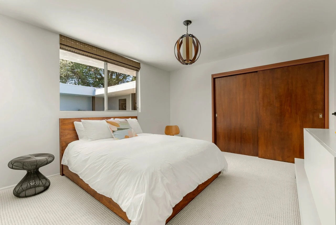 14513 Mulholland Drive-18