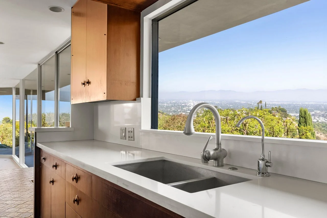 14513 Mulholland Drive-9