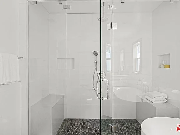 14522 Valley Vista Blvd-16