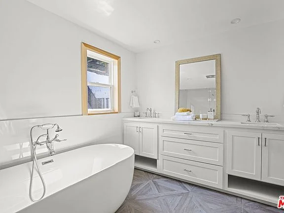 14522 Valley Vista Blvd-17