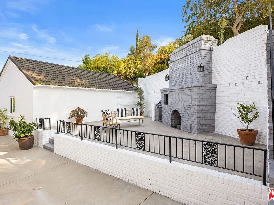 14522 Valley Vista Blvd-18