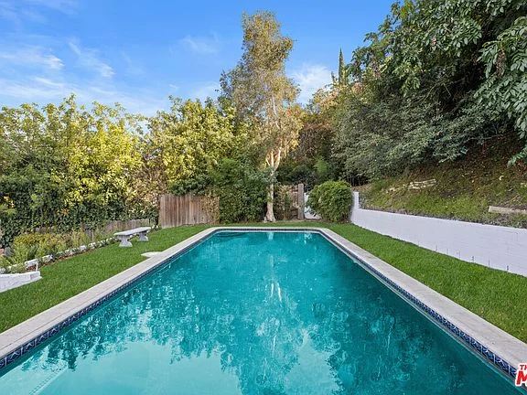 14522 Valley Vista Blvd-19