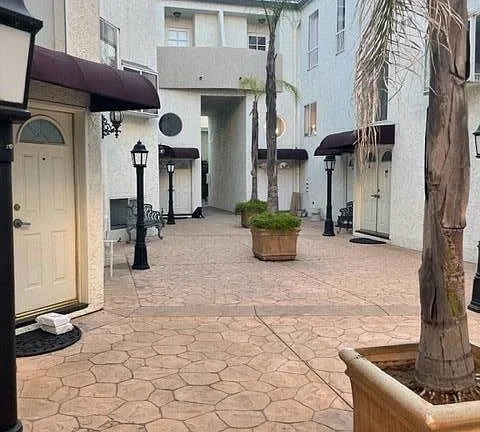 15024 Moorpark St APT 5-1