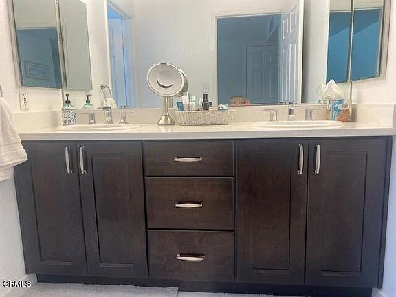 15024 Moorpark St APT 5-11