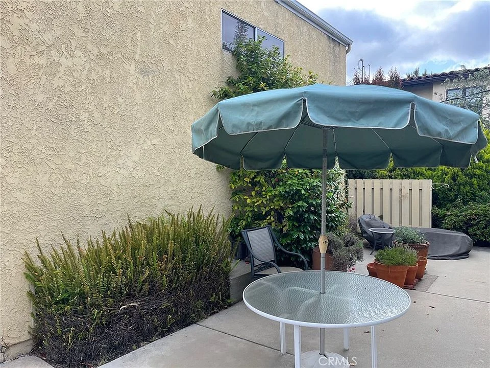 1726-1728 Midvale Avenue-9