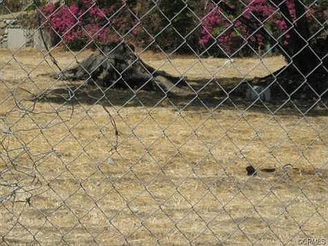 2051 S La Salle Ave-6