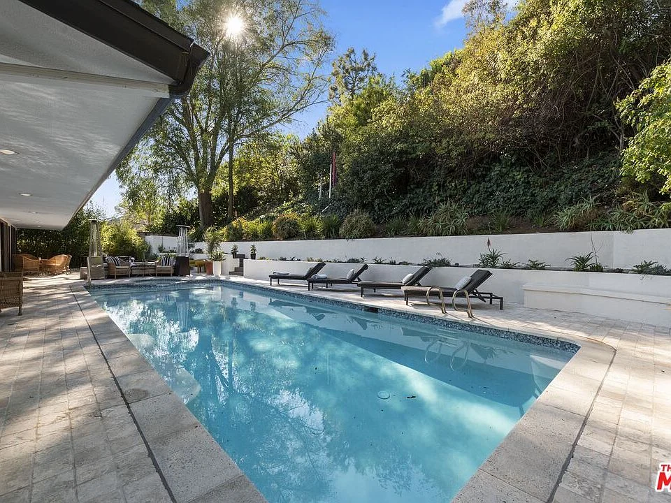 8670 Allenwood Rd-27