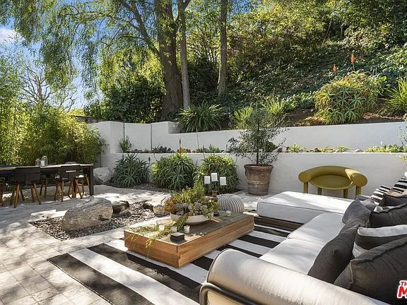 8670 Allenwood Rd-29