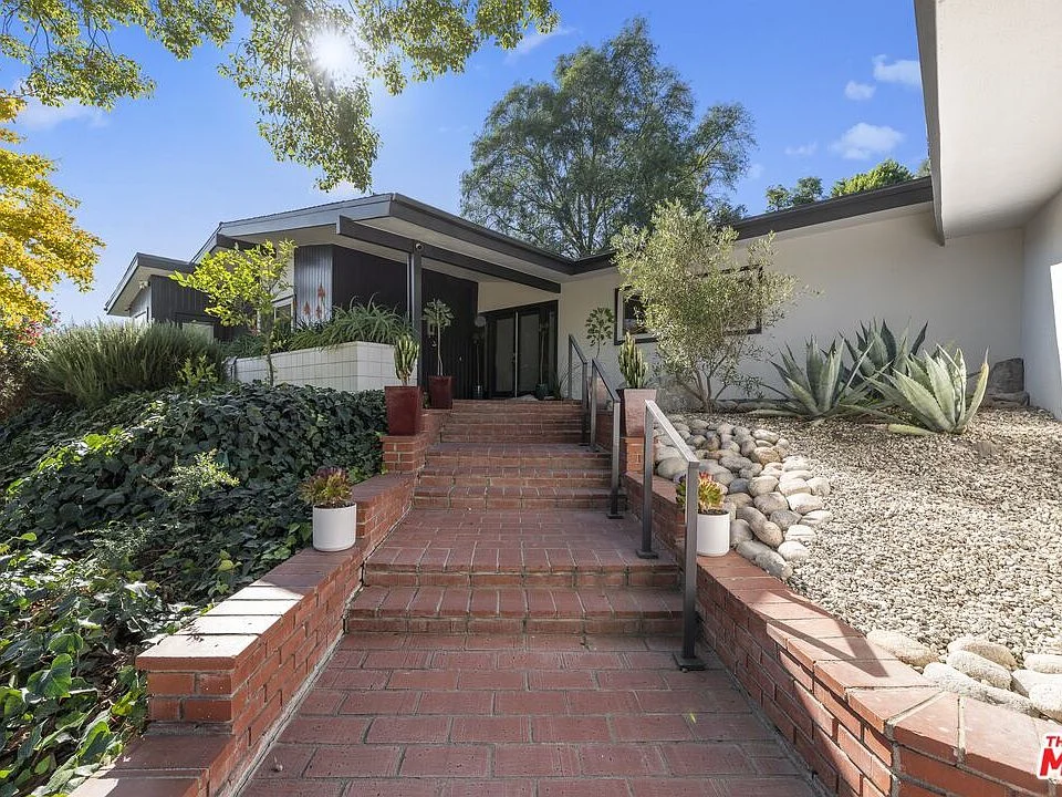 8670 Allenwood Rd-33