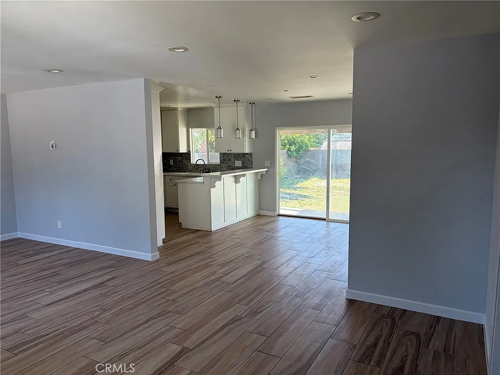 19416 Lemay St-3